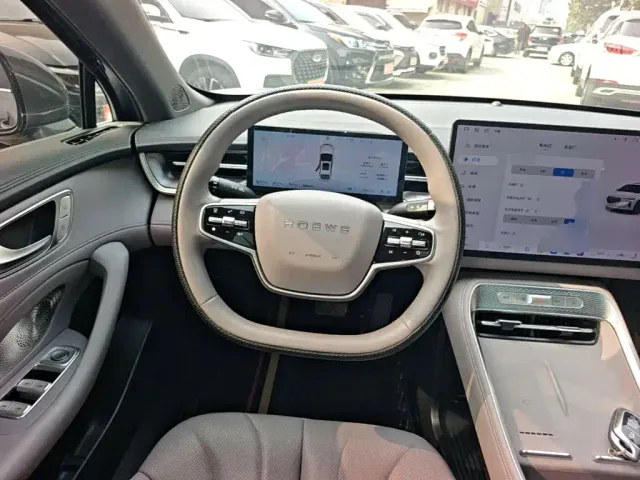 Roewe M7 DMH — Фото автомобиля 10