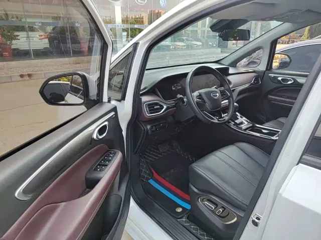 GAC Trumpchi M6 — Фото автомобиля 15