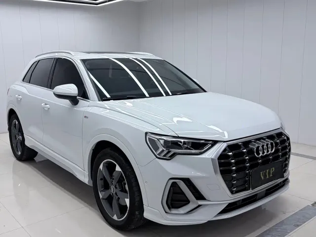 Audi Q3 — Фото автомобиля 3