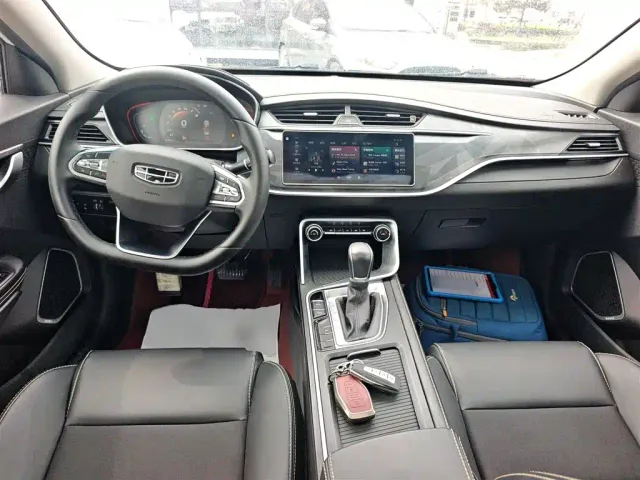 Geely Binrui — Фото автомобиля 2