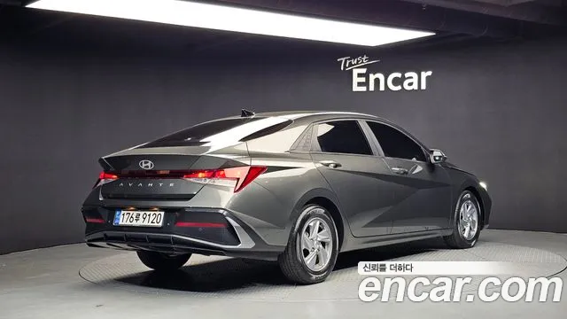 Hyundai Avante CN7 — Фото автомобиля 2