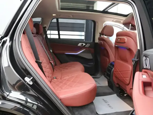 BMW BMW X5 2025 Model xDrive 30Li Exclusive M Sport Blackout Package — Фото автомобиля 23