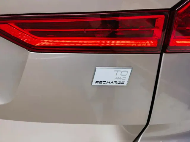 Volvo XC60 — Фото автомобиля 6