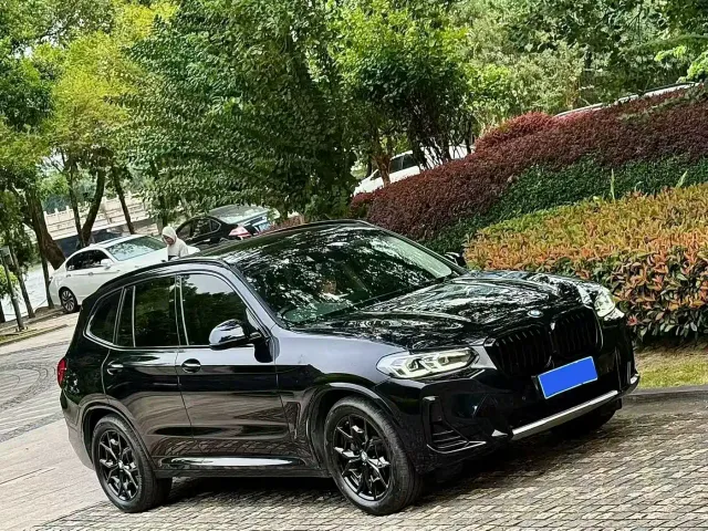 BMW BMW X3 2022 xDrive25i M Sport Package — Фото автомобиля 3