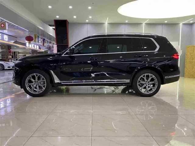 BMW X7 — Фото автомобиля 6