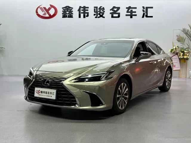 Lexus ES — Фото автомобиля 2