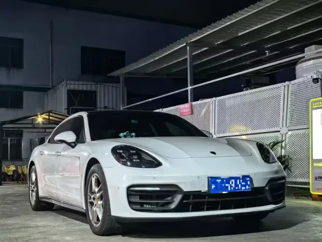 Porsche Panamera — Фото автомобиля 3