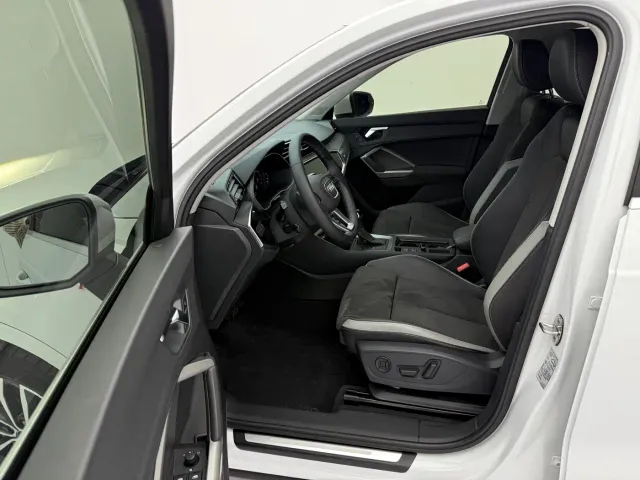Audi Q3 — Фото автомобиля 21