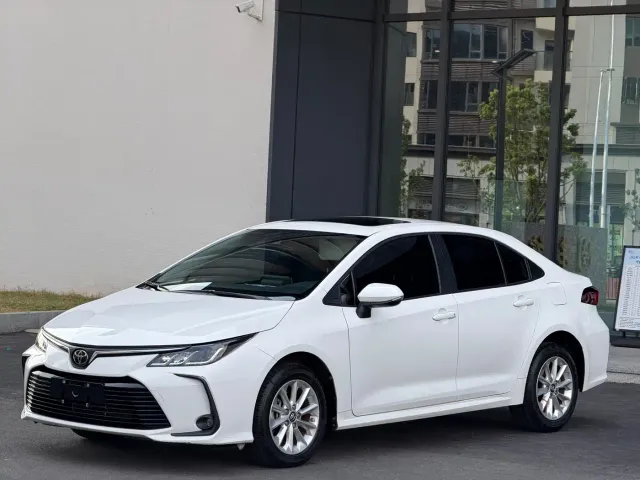 Фотография автомобиля — Toyota Corolla