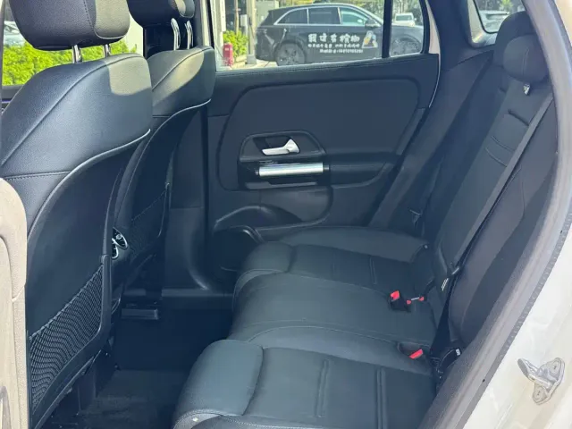 Mercedes-Benz EQA — Фото автомобиля 12