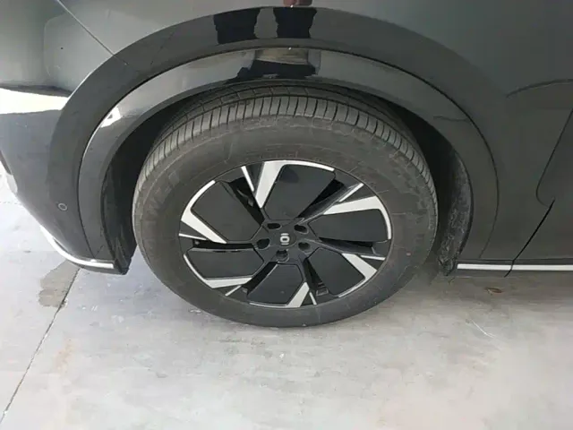 Changan Qiyuan Q07 — Фото автомобиля 22