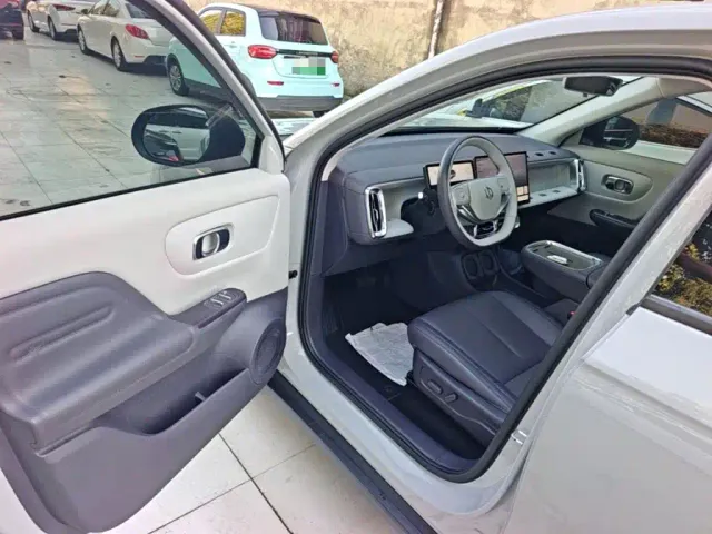 Leapmotor B10 — Фото автомобиля 15