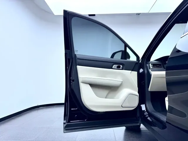 Li Auto ONE — Фото автомобиля 20
