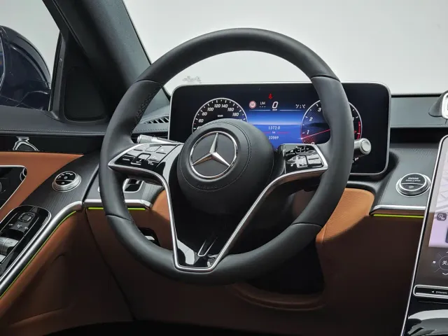 Mercedes-Benz S-Class — Фото автомобиля 21