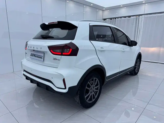 Geely Vision X3 — Фото автомобиля 4