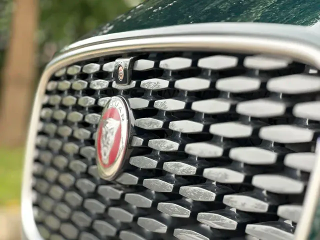 Jaguar XFL — Фото автомобиля 10