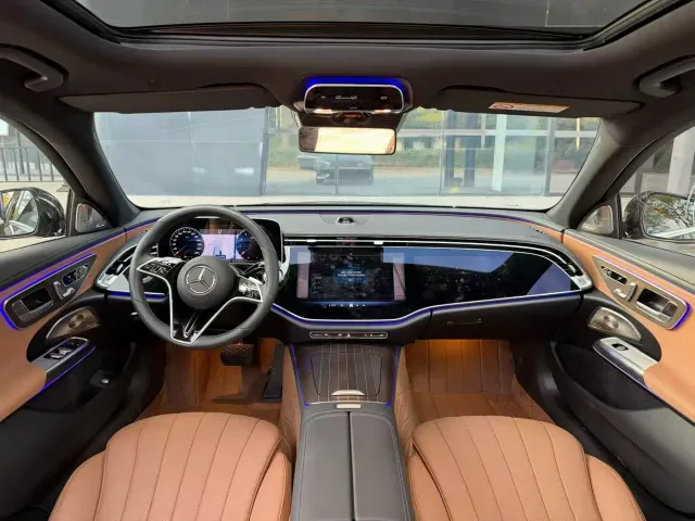 Mercedes-Benz E-Class — Фото автомобиля 8