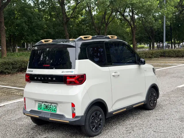 Wuling Hongguang Mini EV — Фото автомобиля 11