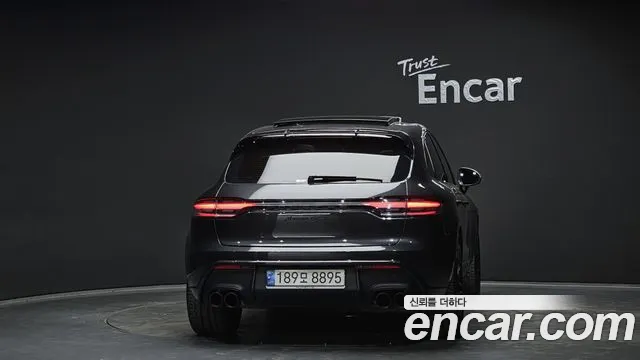 Porsche Macan — Фото автомобиля 4
