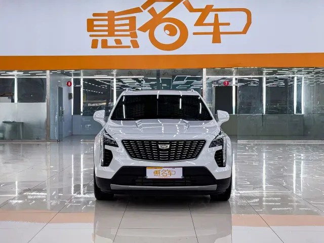 Фотография автомобиля — Cadillac XT4