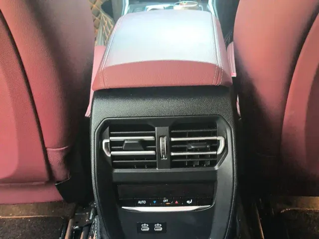 BMW i3 — Фото автомобиля 15