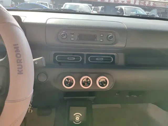 Wuling Zhiguang NEV — Фото автомобиля 12