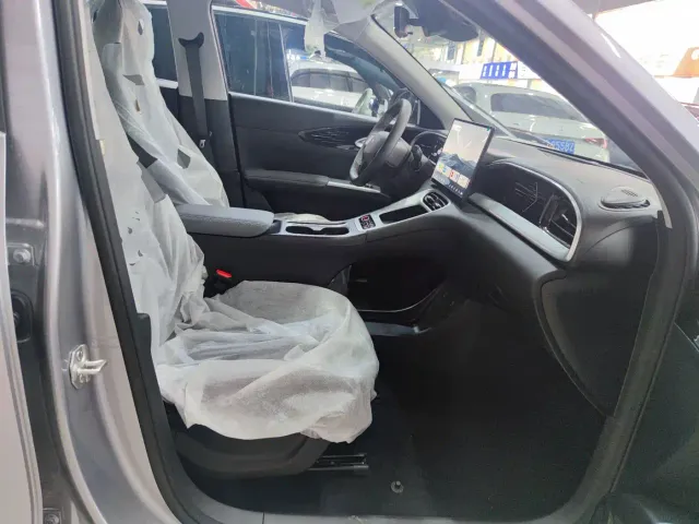Geely Starry Wish — Фото автомобиля 4