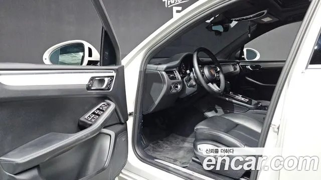 Porsche Macan — Фото автомобиля 15