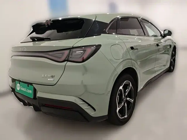 BYD Seal 06 GT — Фото автомобиля 9