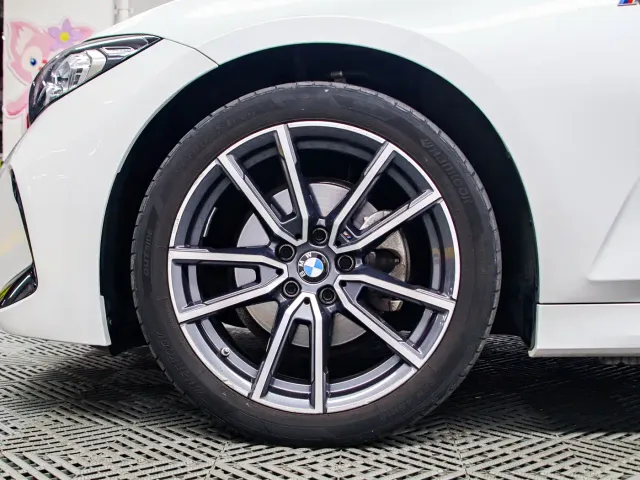 BMW 3 Series — Фото автомобиля 17