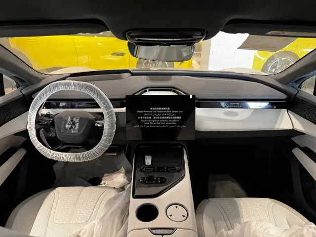 Lotus Emeya — Фото автомобиля 8