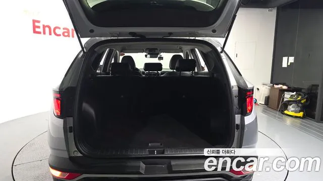 Hyundai Tucson Tucson (NX4) Дизель 2.0 4WD — Фото автомобиля 28