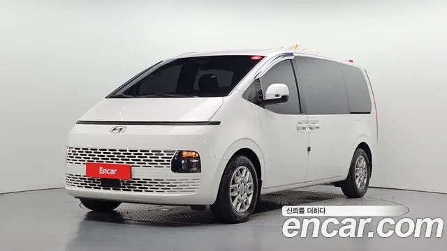 Фотография автомобиля — Hyundai Staria