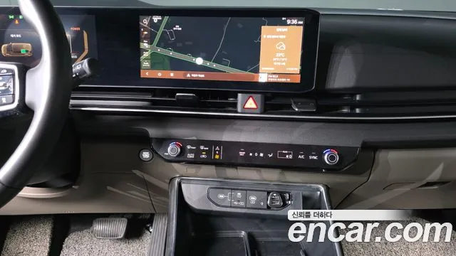 Kia Carnival Generation 4 — Фото автомобиля 21