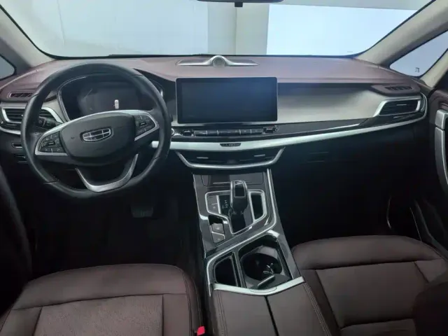 Geely Jiaji — Фото автомобиля 12