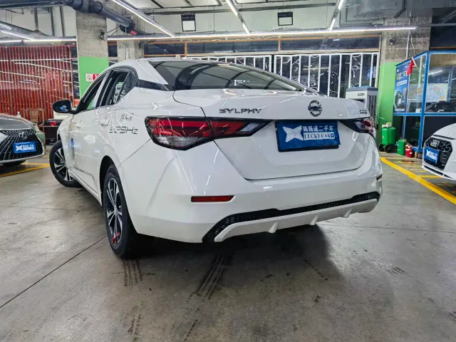 Nissan Sylphy — Фото автомобиля 4