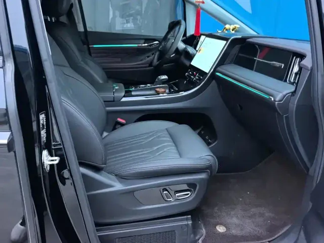 GAC Trumpchi M8 — Фото автомобиля 8