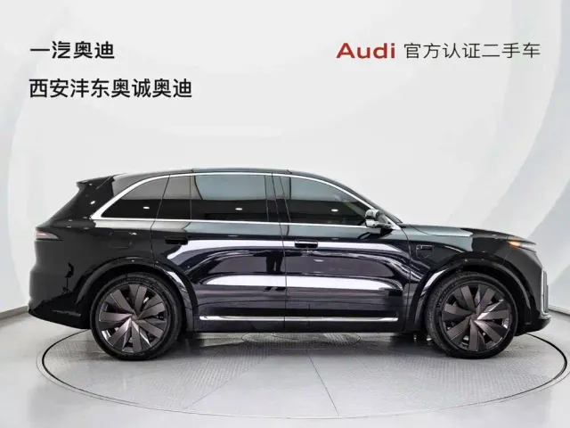 Li Auto Li L8 — Фото автомобиля 3