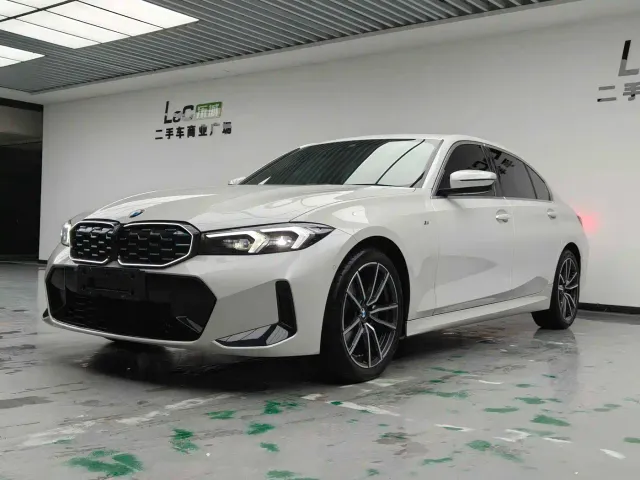 Фотография автомобиля — BMW 3 Series