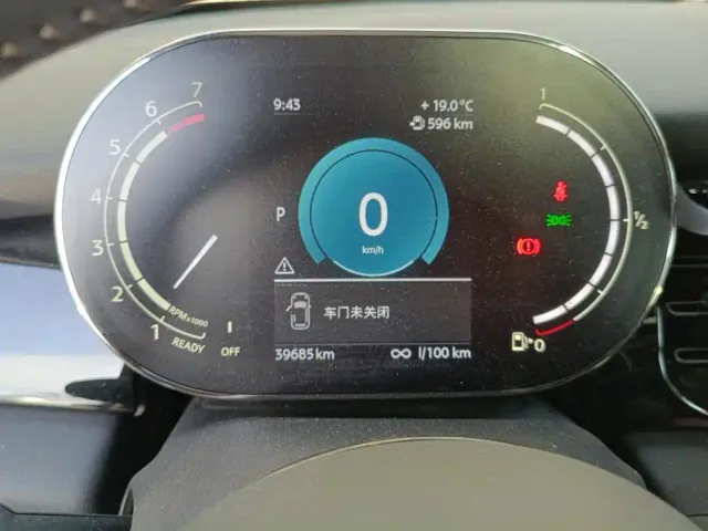 MINI Hatch — Фото автомобиля 14