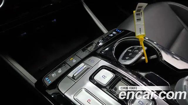 Hyundai Tucson Tucson (NX4) Дизель 2.0 2WD — Фото автомобиля 17