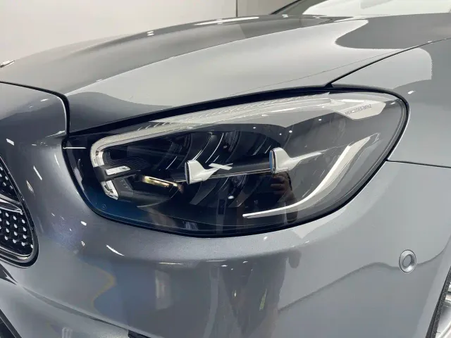 Mercedes-Benz E-Class — Фото автомобиля 19