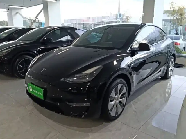 Фотография автомобиля — Tesla Model Y