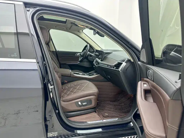BMW X5 — Фото автомобиля 16