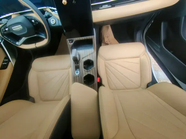 Geely Boyue L — Фото автомобиля 13
