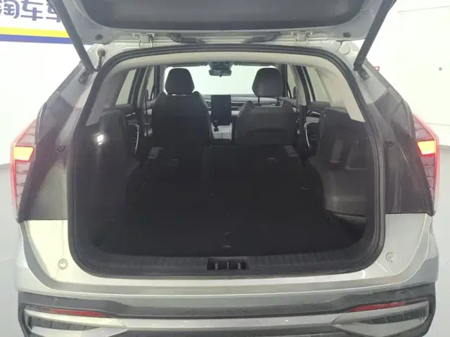 Geely Boyue L — Фото автомобиля 4