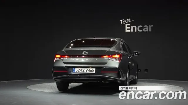 Hyundai Avante — Фото автомобиля 4
