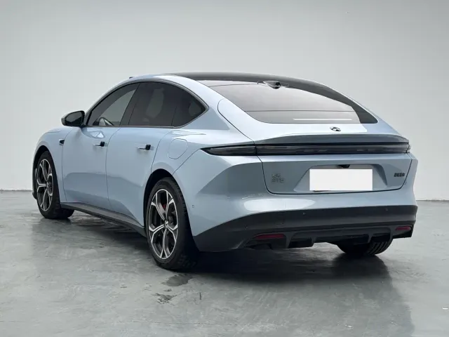 Nio ET5 — Фото автомобиля 4
