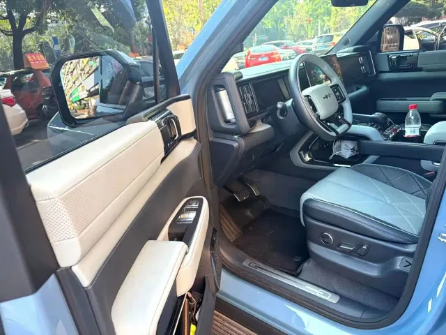 BYD FangChengBao Leopard 5 — Фото автомобиля 7