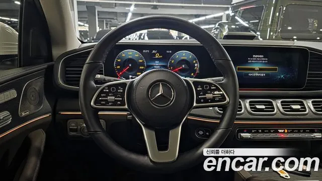 Mercedes-Benz GLE-Class — Фото автомобиля 10